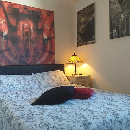 Lovely Double Bedroom In Rotherhithe London Exteriör bild